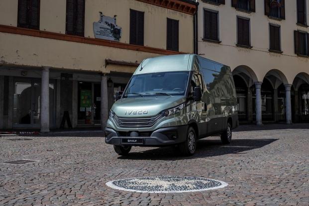 Med sig på resan kommer IVECO att ha med den populära transportbilen IVECO Daily, som erbjuder förstklassigt skydd och säkerhet på vägen.