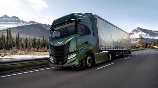 Med en bränslebesparing på upp till 10 procent gör IVECO S-Way en märkbar skillnad på transportföretagens resultat, samtidigt som den bidrar till en mindre klimatpåverkande drift.